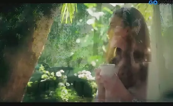 Outdoor Nympho Explores Her Natural HairPussy